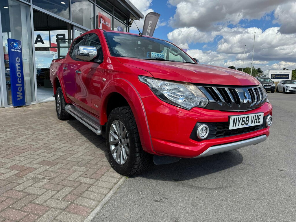 Mitsubishi L200 2.4 Di-d Dc Titan 4Wd Euro 6 Red #2