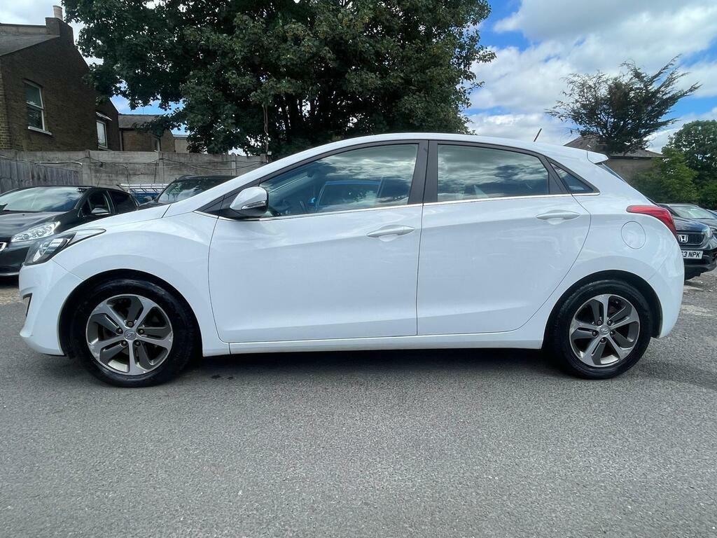 Hyundai I30 1.6 Se Nav Euro 6 White #6