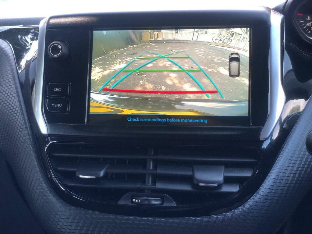 Peugeot 208 1.2 Puretech Tech Edition Eat Euro 6 S S YNZ6708 Black #3