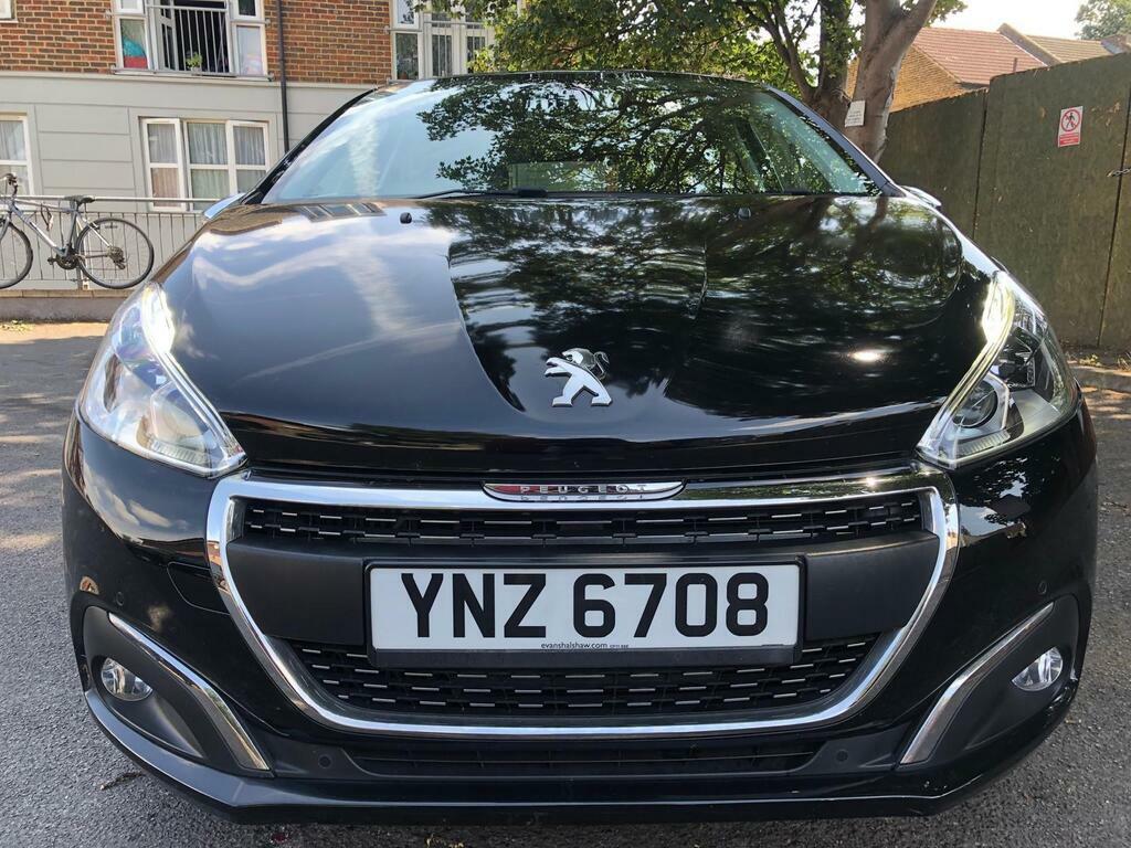 Peugeot 208 1.2 Puretech Tech Edition Eat Euro 6 S S YNZ6708 Black #6