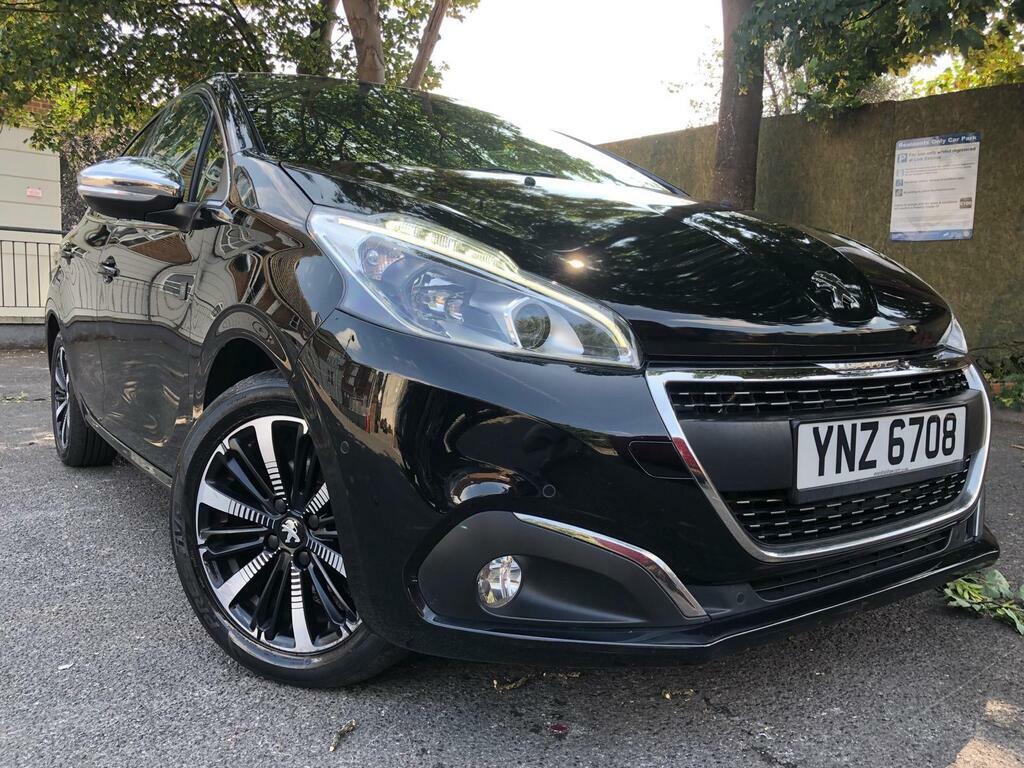 Peugeot 208 1.2 Puretech Tech Edition Eat Euro 6 S S Black