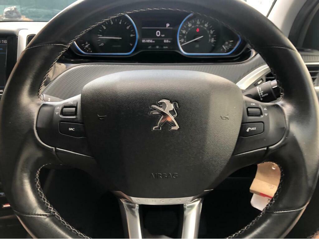 Peugeot 2008 1.2 Puretech Active Black #24