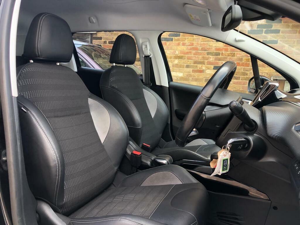 Peugeot 2008 1.2 Puretech Active Black #7
