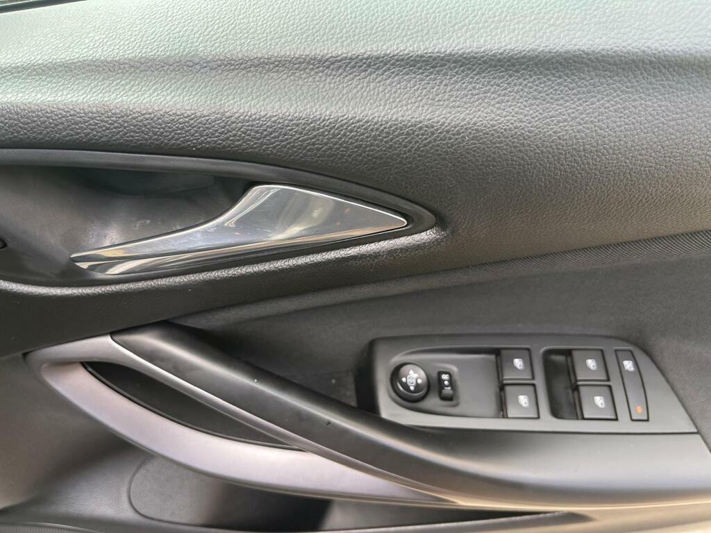 Vauxhall Astra 1.0T 12V Ecoflex Design Black #32