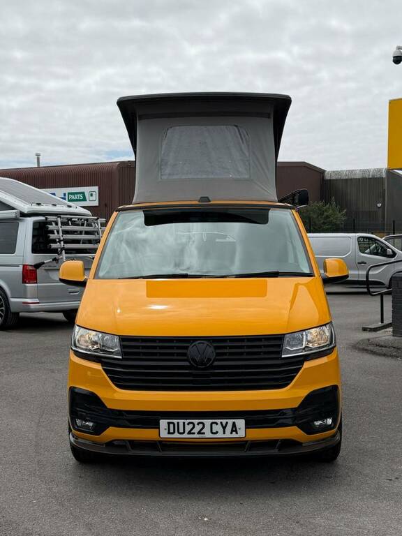 Volkswagen Transporter 2.0 Tdi 110 Highline Van - 2022 22 DU22CYA Yellow #2