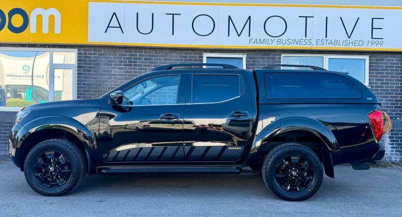 Nissan Navara Double Cab Pick Up N-guard 2.3Dci 190 Tt 4Wd DP69RKA Black #3