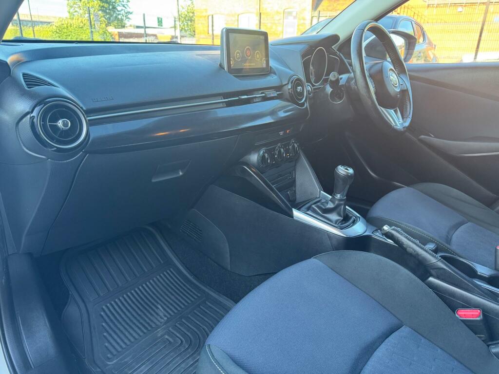 Mazda 2 1.5 Skyactiv-g Se-l Euro 6 Ss White #6