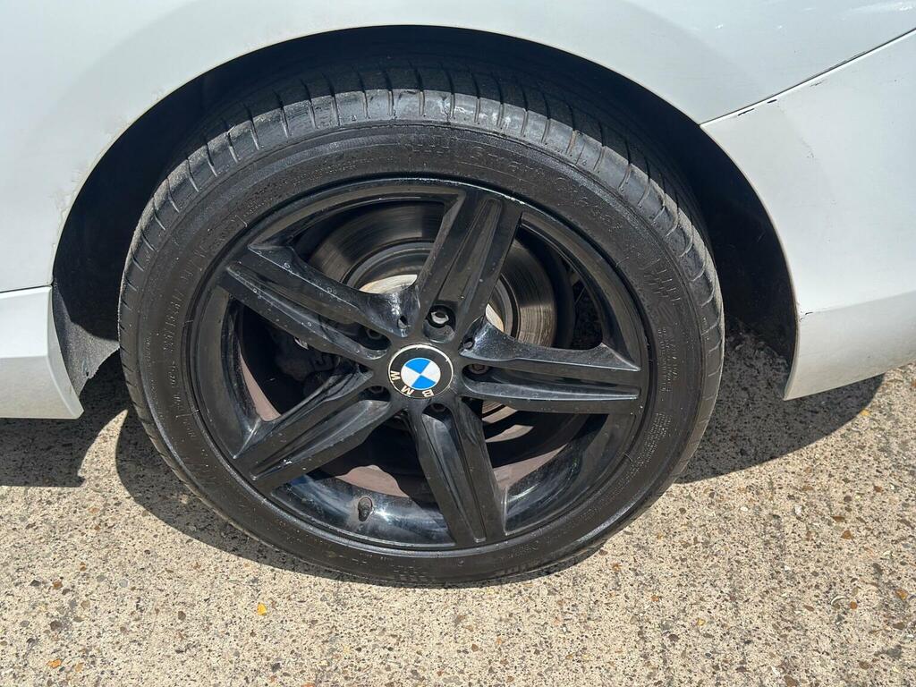 BMW 1 Series 118I Sport 5-Door White #35