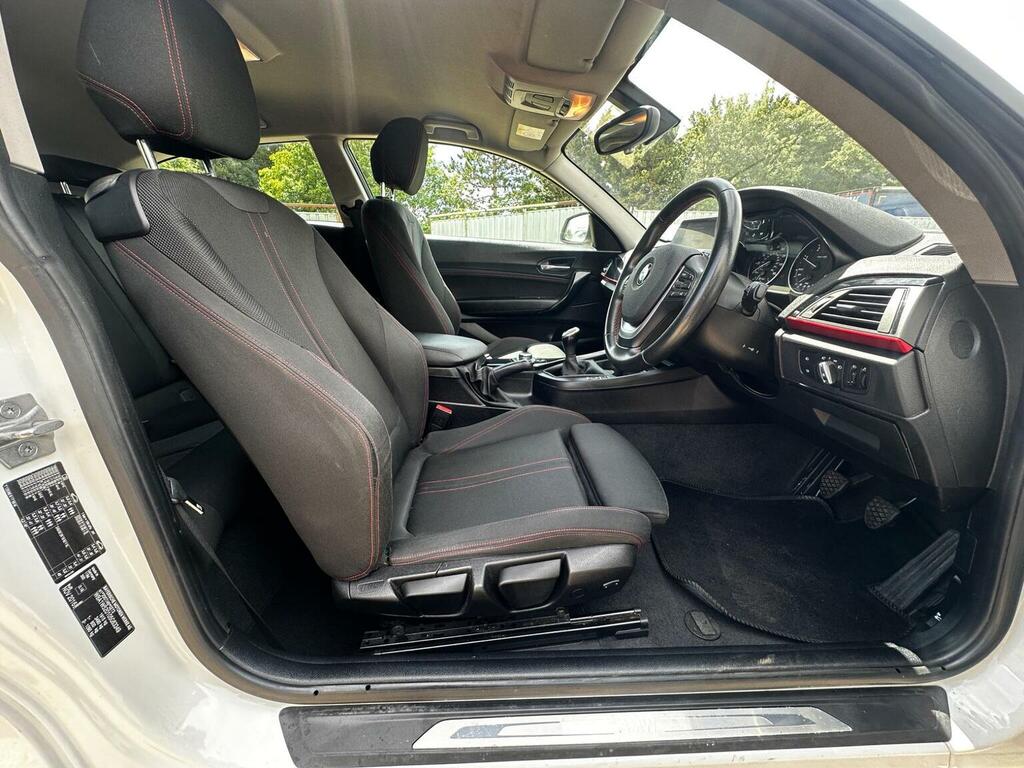 BMW 1 Series 118I Sport 5-Door White #17