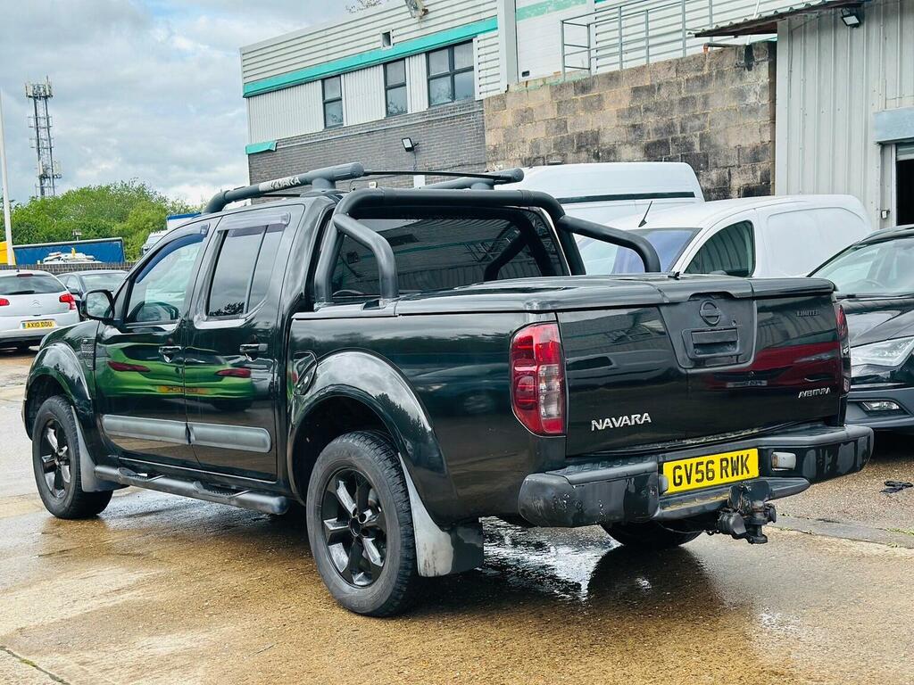 Nissan Navara 2.5 Dci Aventura Black #3