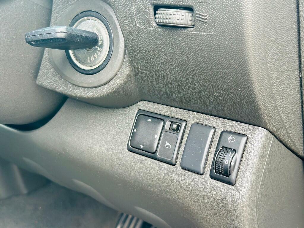 Nissan Navara Grey #22