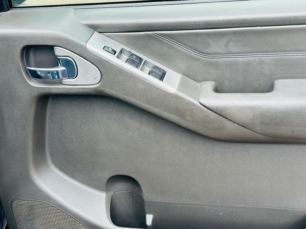 Nissan Navara Grey #23
