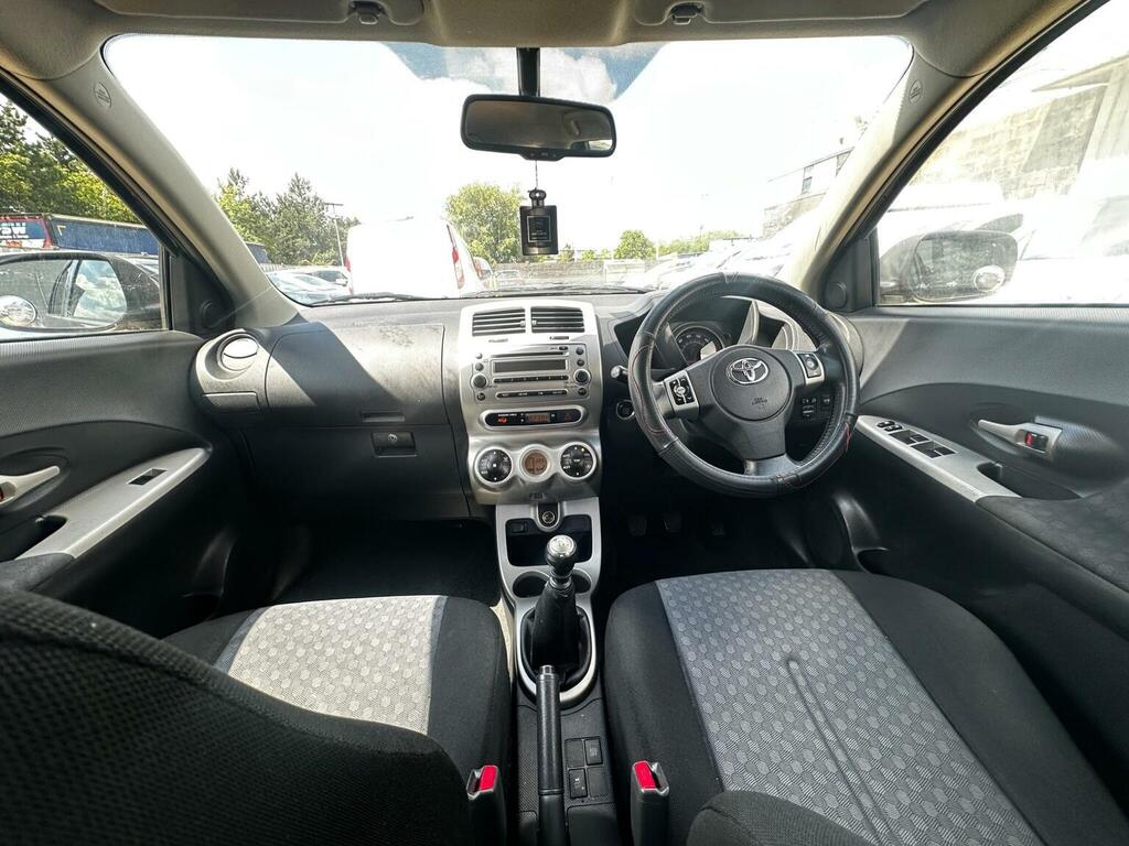 Toyota Urban Cruiser 1.4 D-4d 89 Bhp Black #24