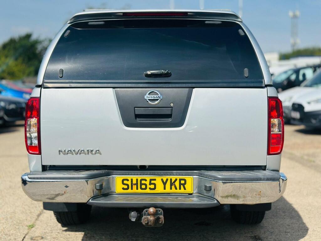Nissan Navara Crew Cab 4X4  #16