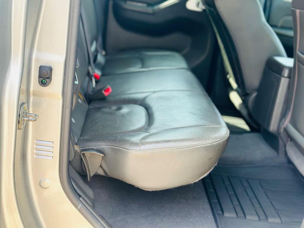 Nissan Navara Crew Cab 4X4  #29