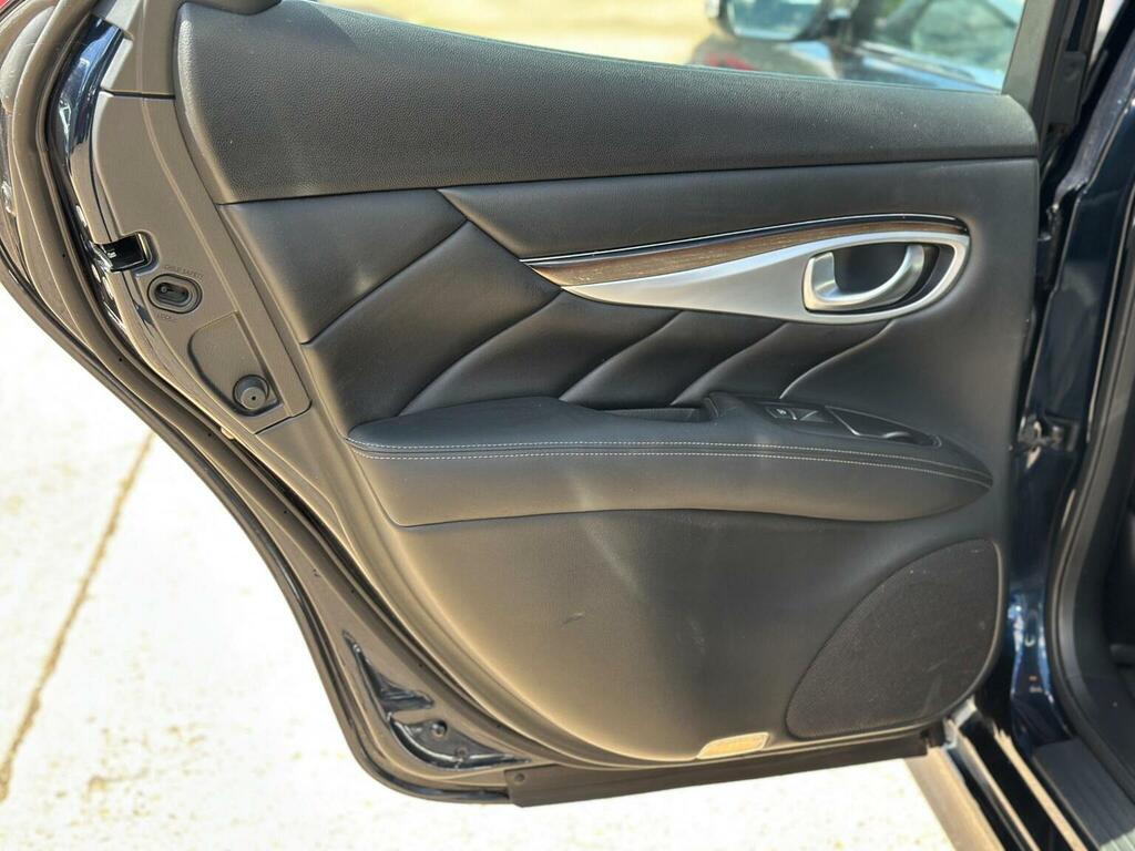 Infiniti Q70 Sport Tech D Grey #43