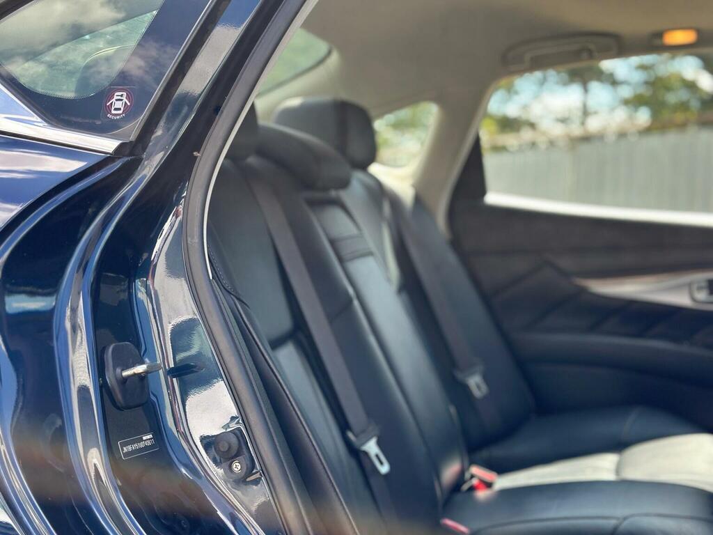 Infiniti Q70 Sport Tech D Grey #37