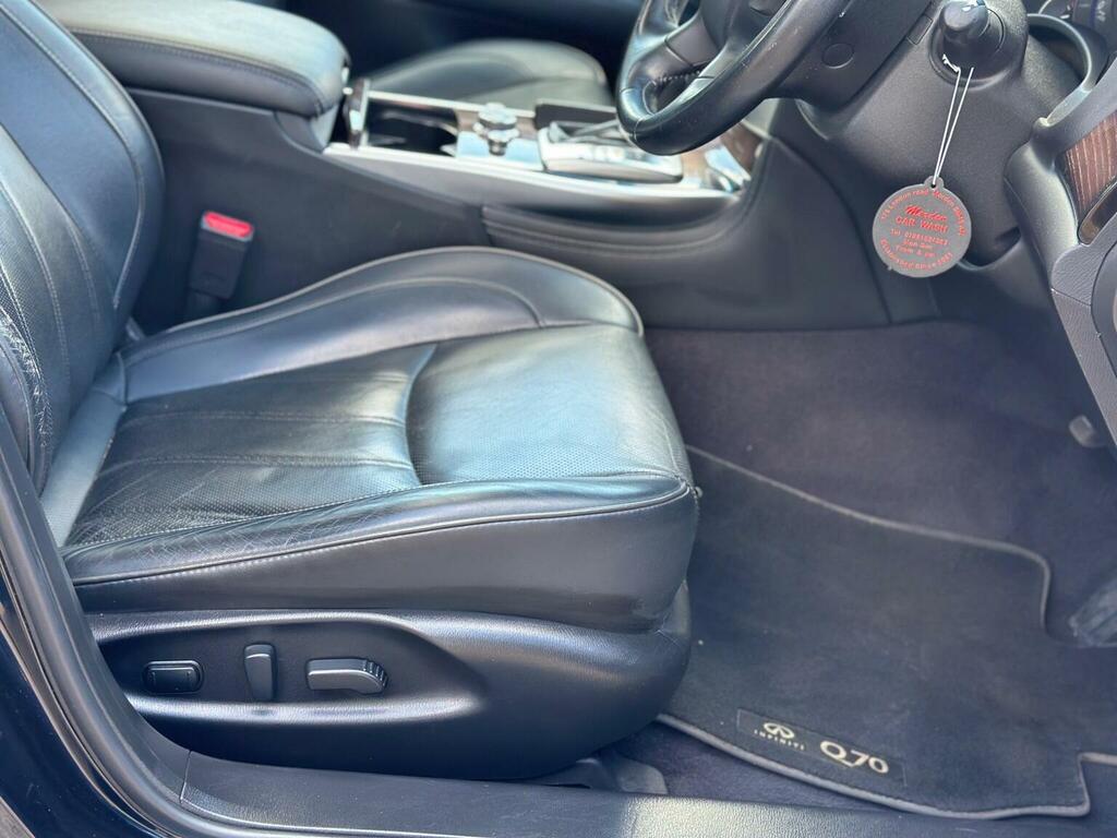 Infiniti Q70 Sport Tech D Grey #22