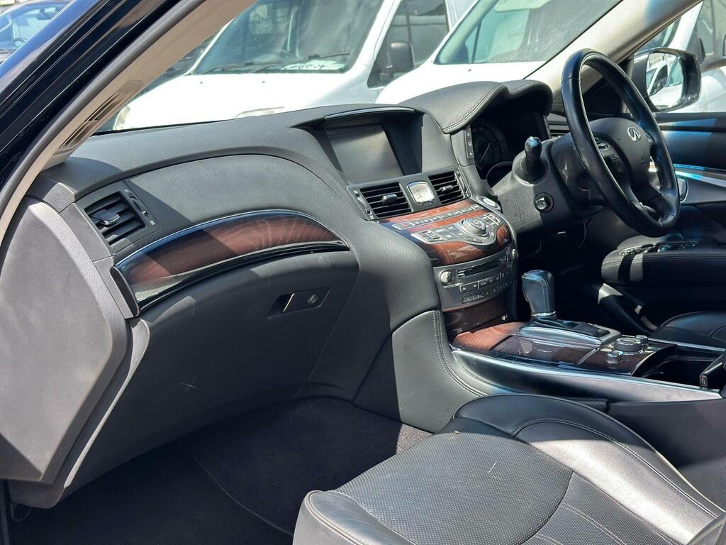 Infiniti Q70 Sport Tech D Grey #45