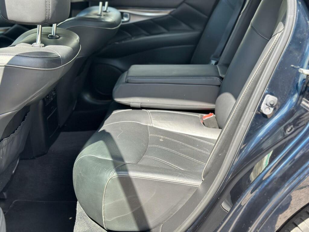 Infiniti Q70 Sport Tech D Grey #41