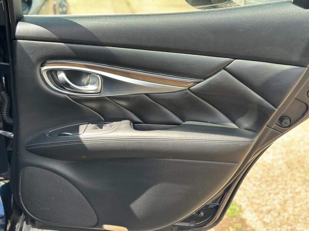 Infiniti Q70 Sport Tech D Grey #38