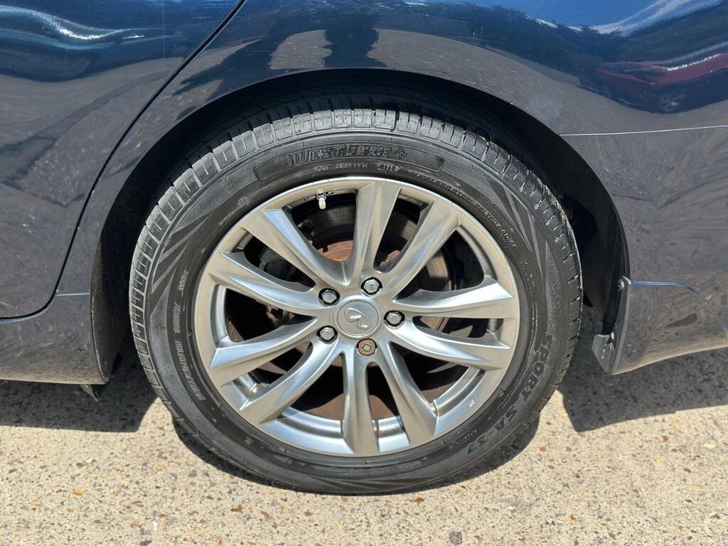 Infiniti Q70 Sport Tech D Grey #49