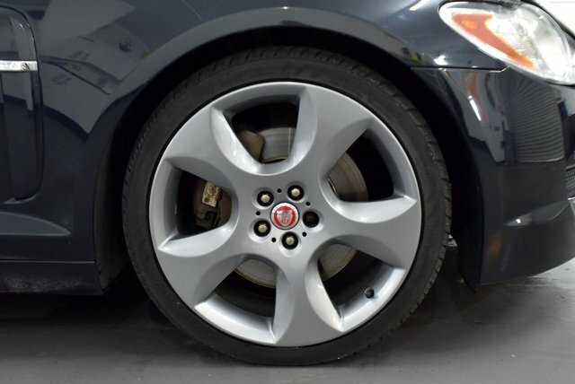 Jaguar XF 2011 3.0D S V6 275 Premium Luxury Saloon Aut Black #4