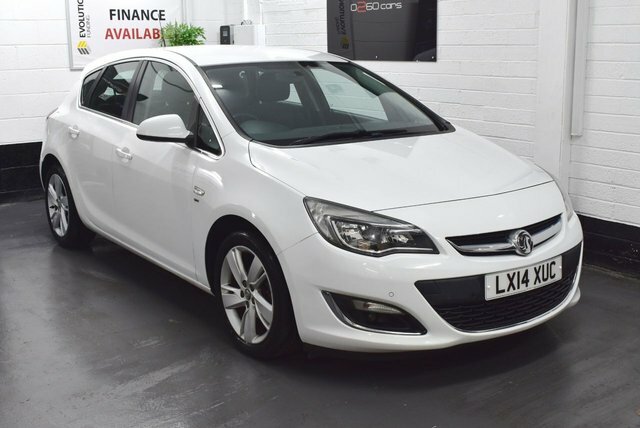 Vauxhall Astra 2014 1.6 16V 115 Sri Hatchback - 70,6 White