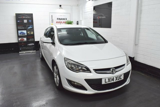 Vauxhall Astra 2014 1.6 16V 115 Sri Hatchback - 70,6 LX14XUC White #4