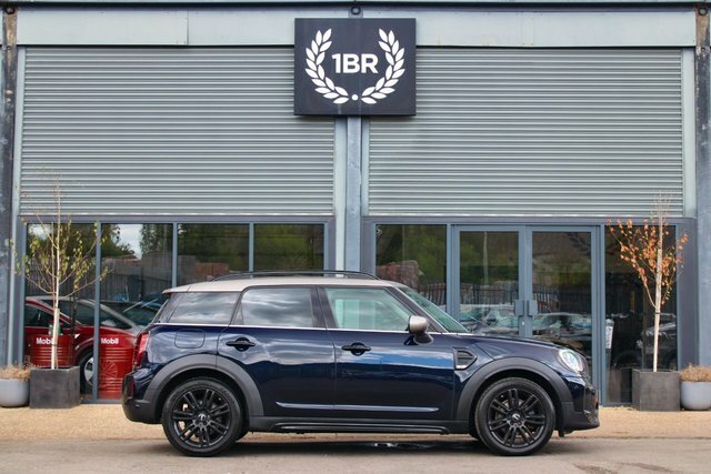 Mini Countryman 1.5 Cooper Exclusive Suv Steptronic Eur YA70ENN Black #3