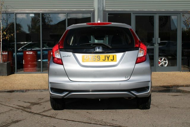 Honda Jazz 1.3 I-vtec Se Navi Hatchback Cvt Euro 6 Silver #4