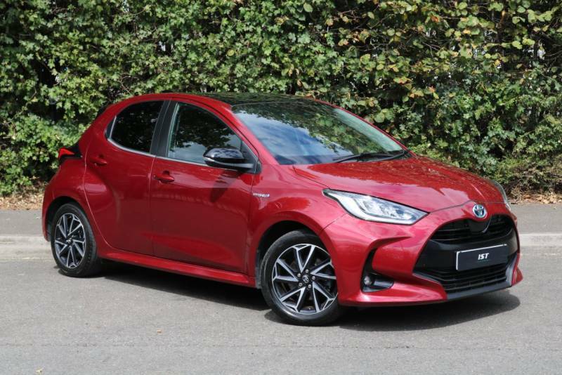 Toyota Yaris 1.5 Hybrid Design Cvt - 2021 21 BG21TZB Red