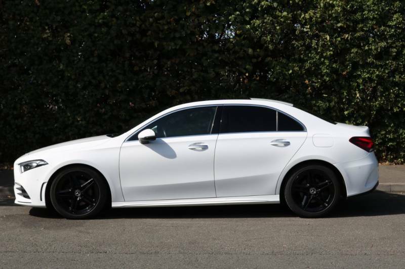 Mercedes-Benz A Class A200 Amg Line Premium White #4