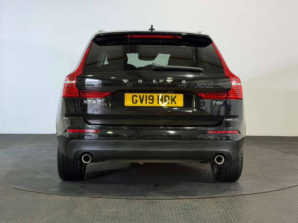 Volvo XC60 2.0 T5 Momentum Pro Suv Awd Euro 6 GV19HRK Black #6