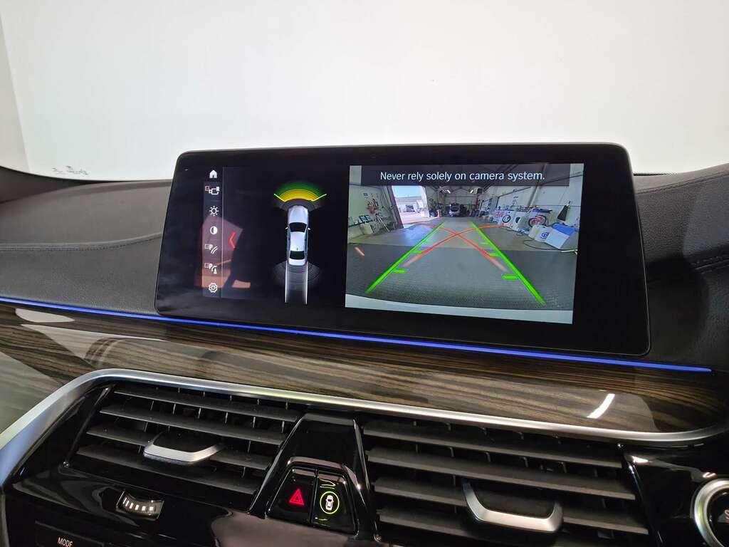 BMW 5 Series 530E M Sport Black #42