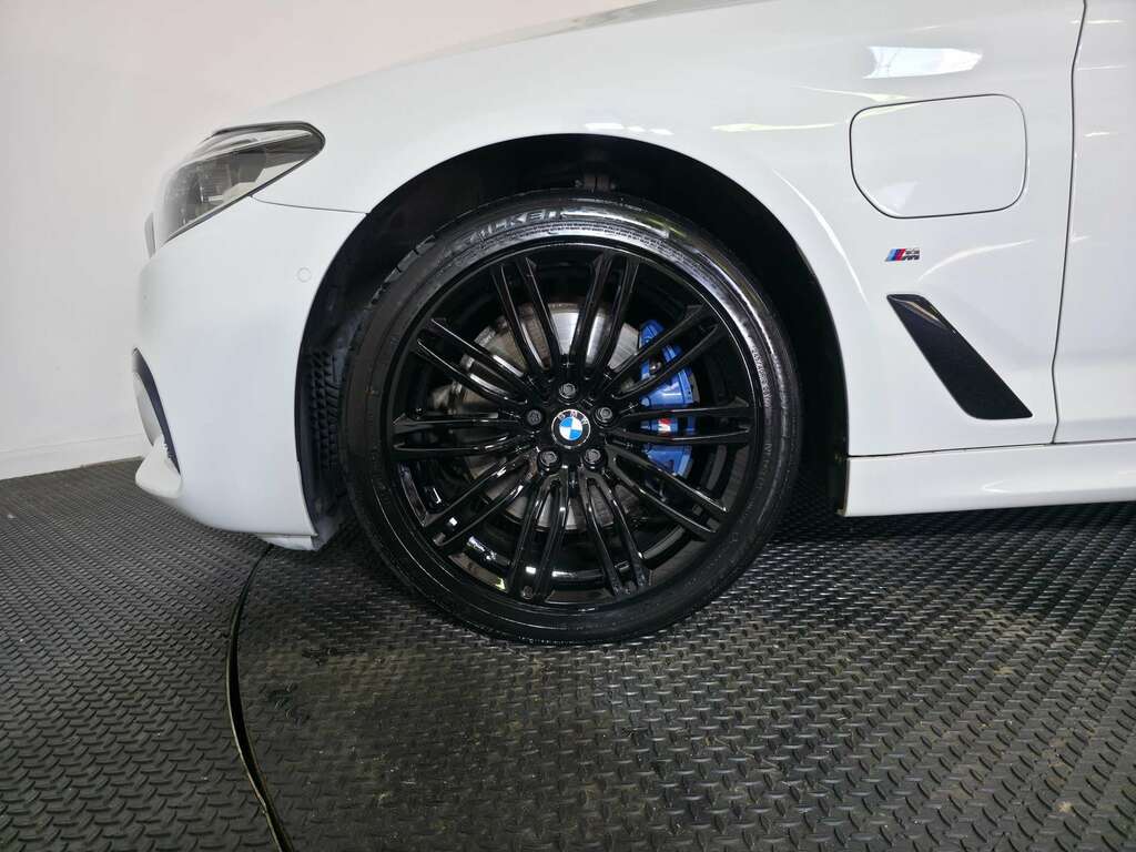 BMW 5 Series 530E M Sport Black #82