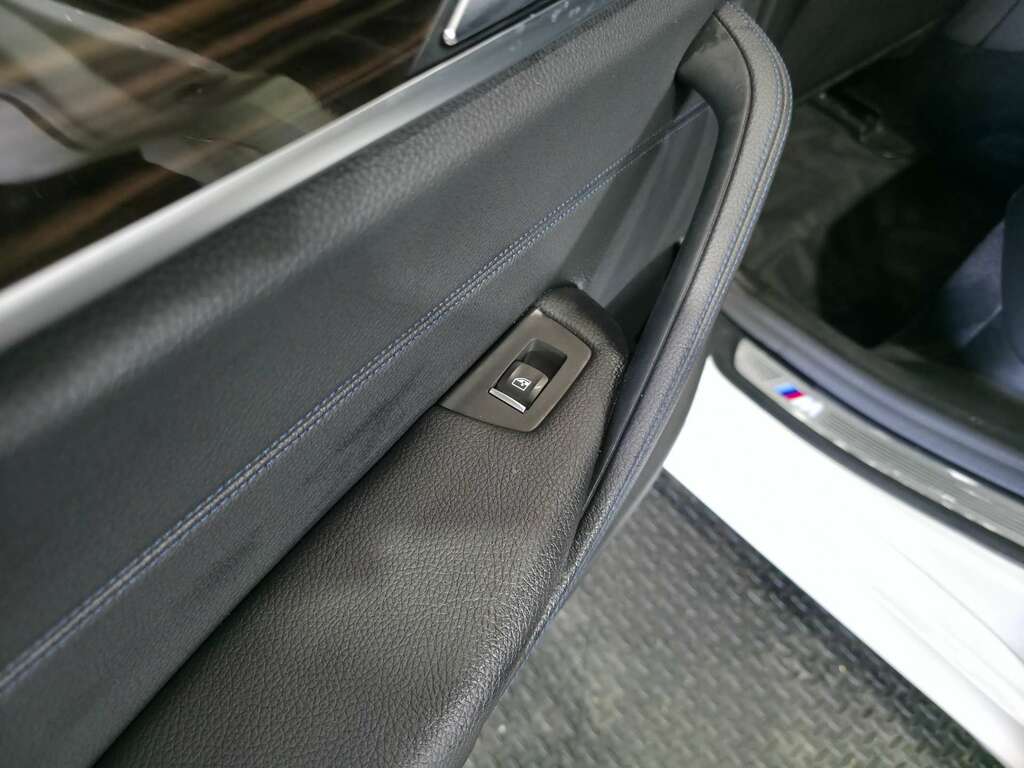 BMW 5 Series 530E M Sport Black #71
