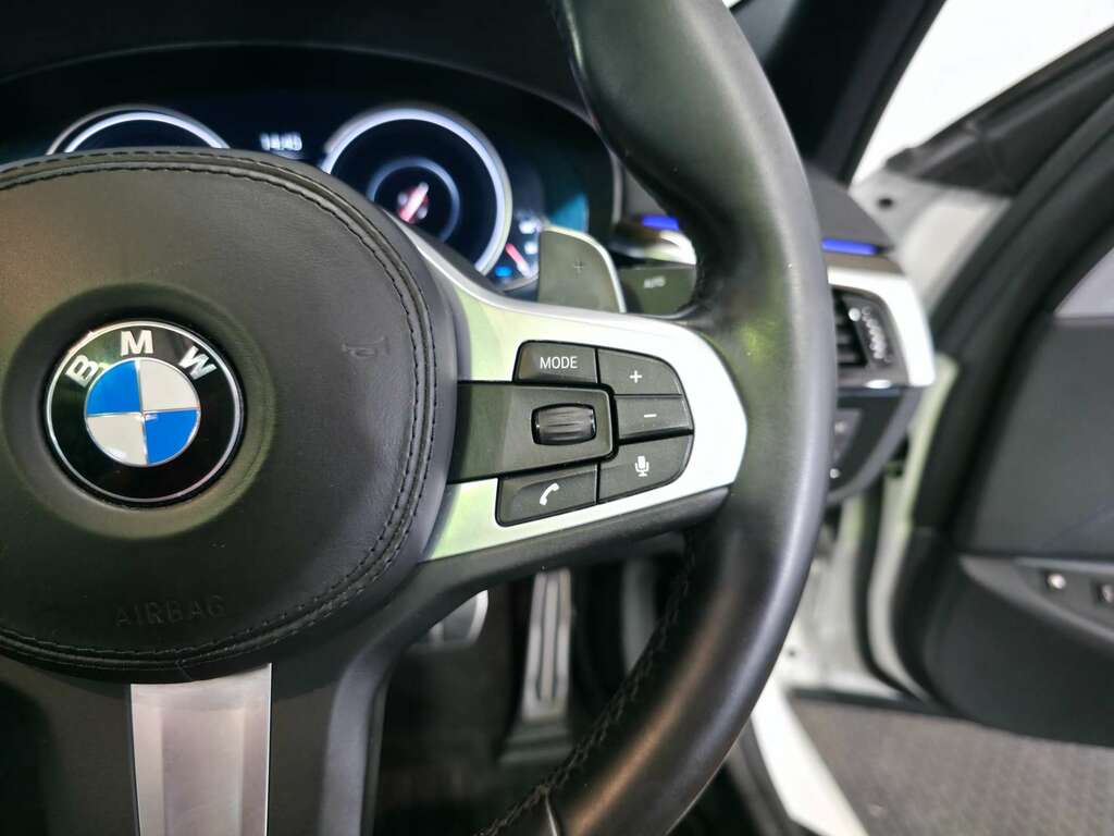 BMW 5 Series 530E M Sport Black #34
