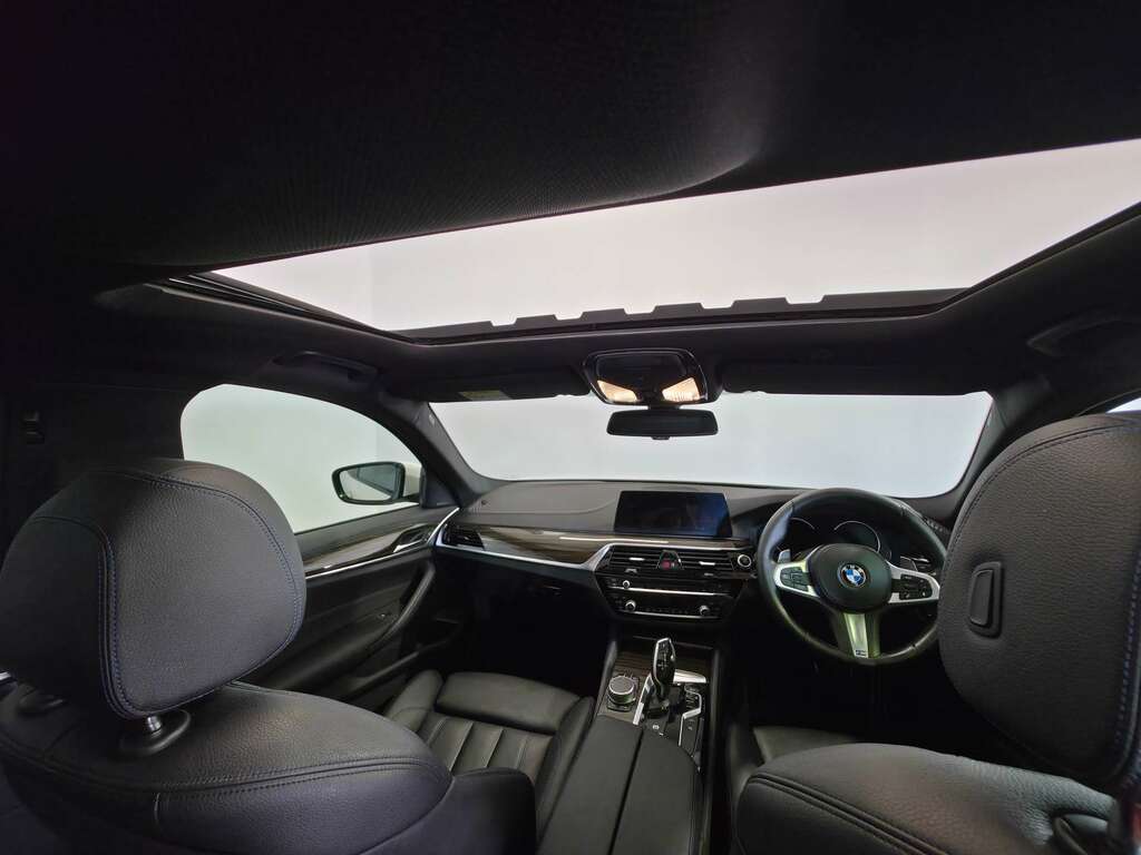 BMW 5 Series 530E M Sport Black #13
