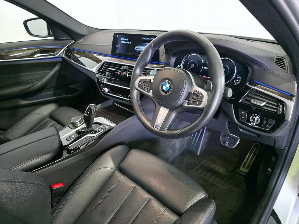 BMW 5 Series 530E M Sport Black #14