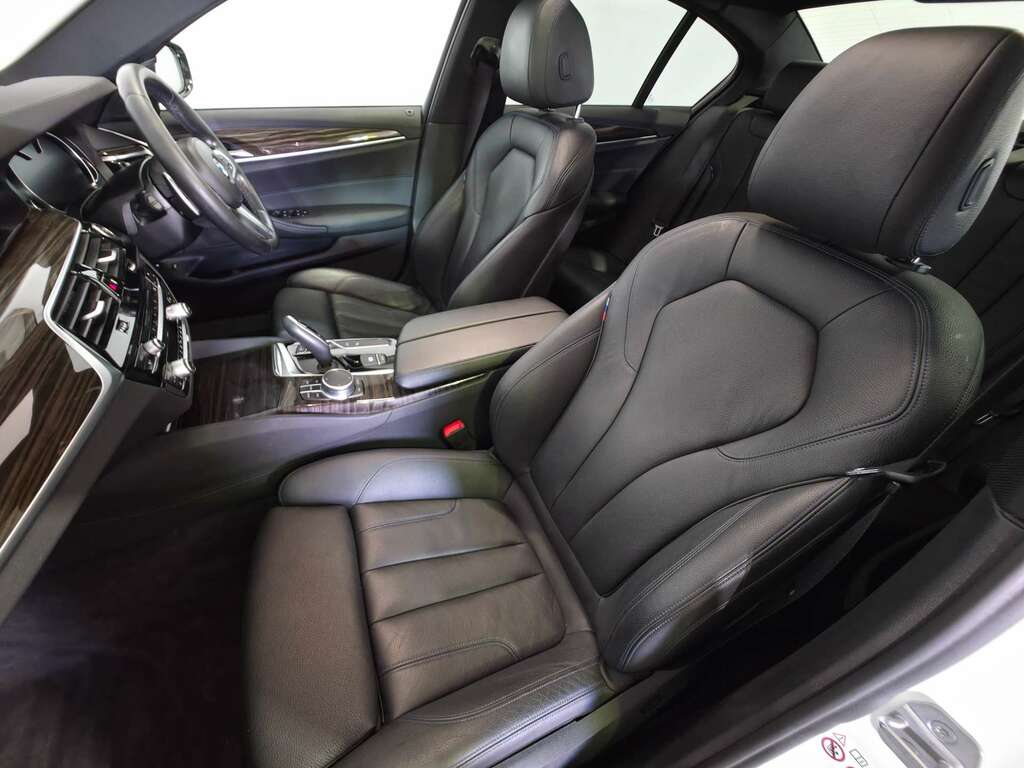 BMW 5 Series 530E M Sport Black #79