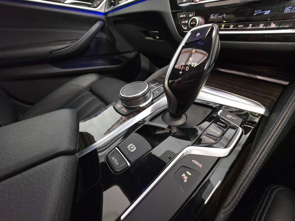 BMW 5 Series 530E M Sport Black #56