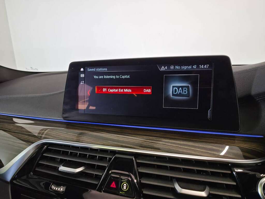 BMW 5 Series 530E M Sport Black #43