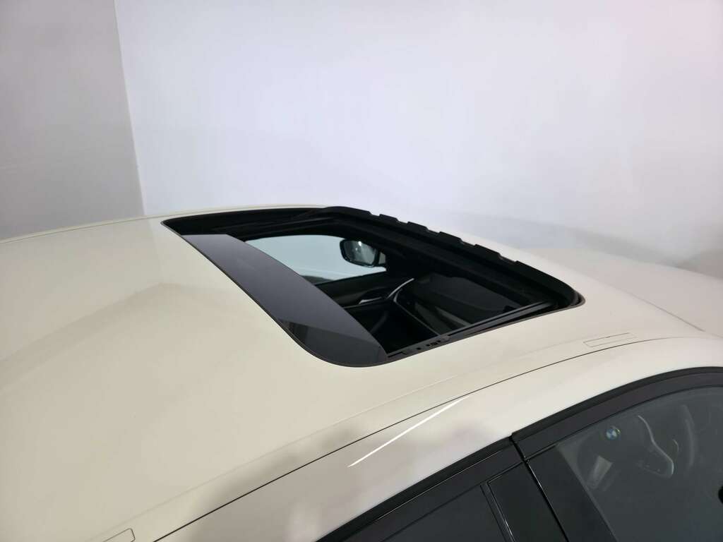 BMW 5 Series 530E M Sport Black #11