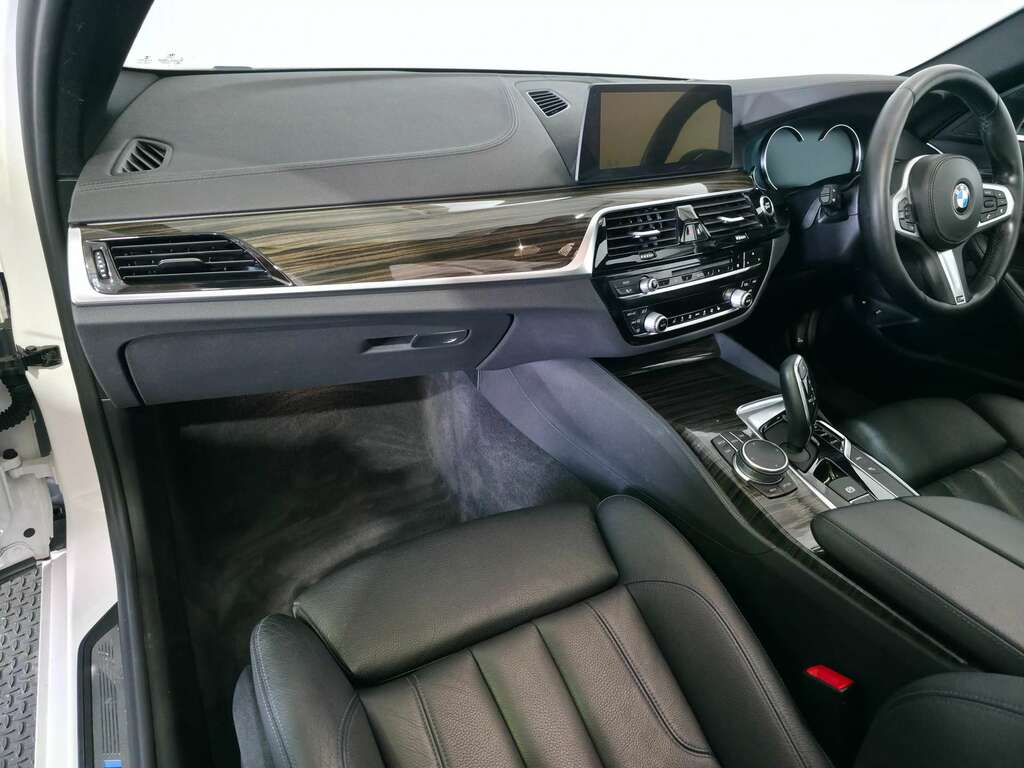 BMW 5 Series 530E M Sport Black #80