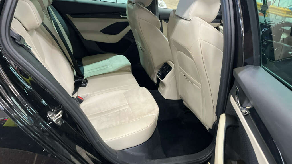Skoda Octavia 1.4 Tsi Iv Se L Dsg White #10