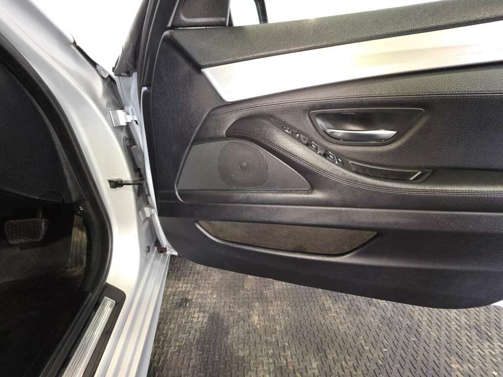 BMW 5 Series Saloon 2.0 520D Se Euro 6 Ss 201616 Black #39