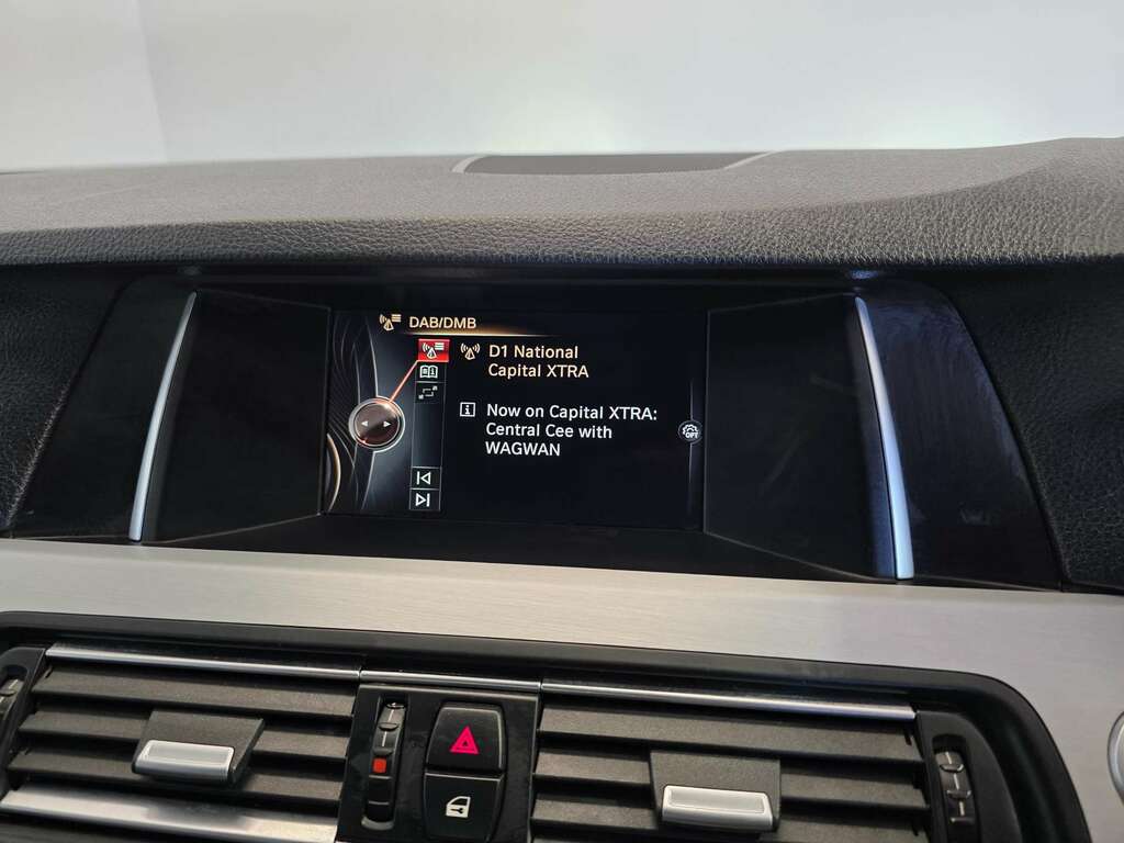 BMW 5 Series Saloon 2.0 520D Se Euro 6 Ss 201616 Black #21