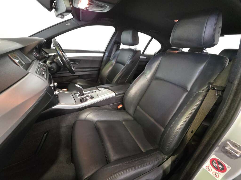 BMW 5 Series Saloon 2.0 520D Se Euro 6 Ss 201616 Black #52