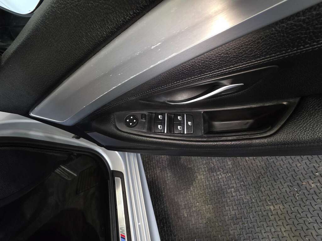 BMW 5 Series Saloon 2.0 520D Se Euro 6 Ss 201616 Black #38